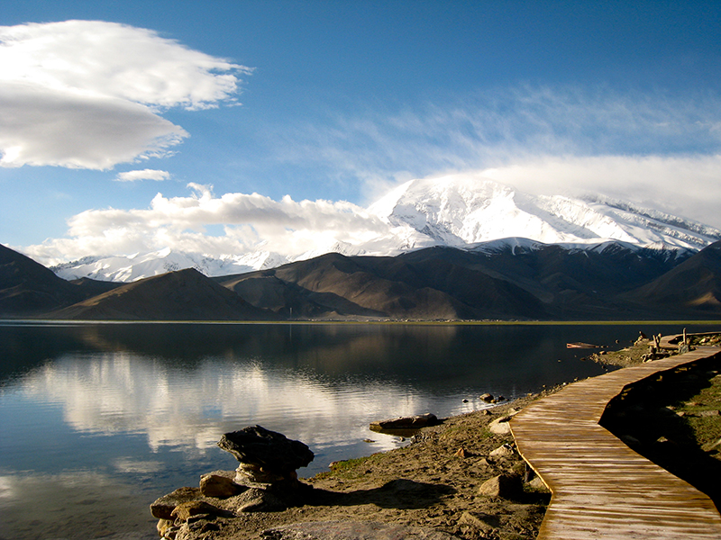 Mountains that are breathe taking to see.